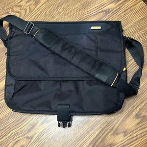 Targus Safeport Laptop Bag ‼️‼️